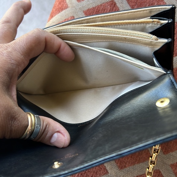 Chanel Black Leather Women's Bag - Picture 9 of 16